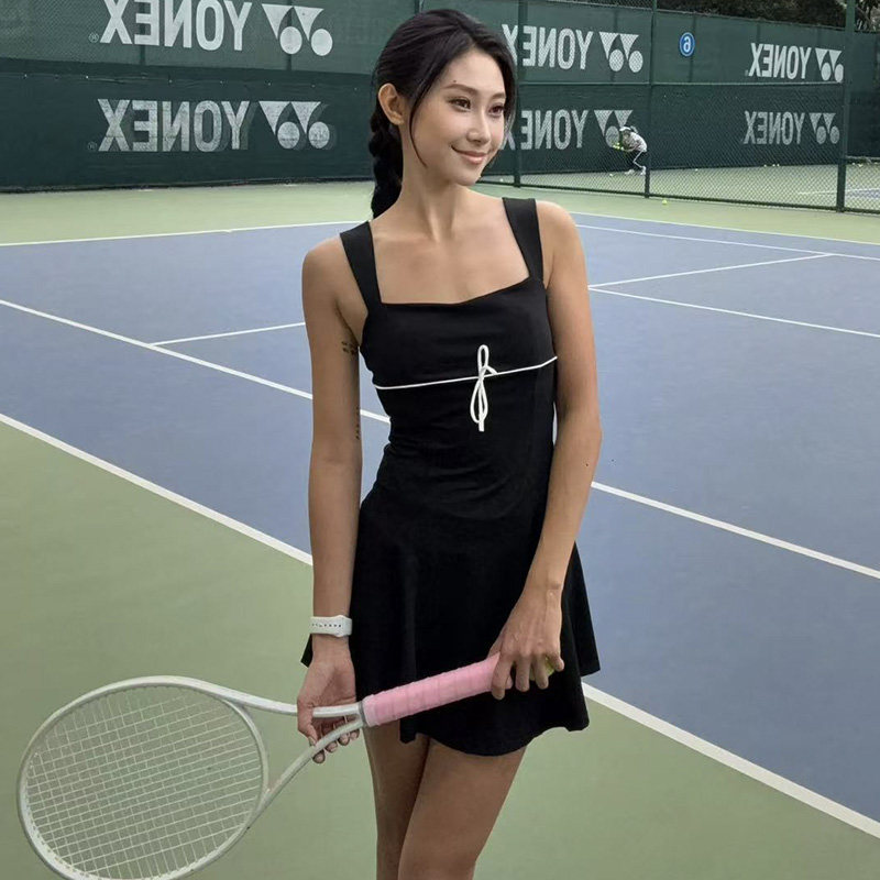 女吊带连体裙式遮肚显瘦泳衣