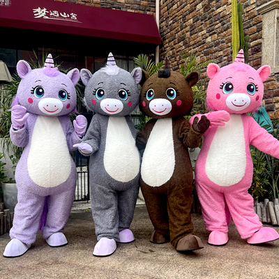 天虹马年生肖卡通人偶服