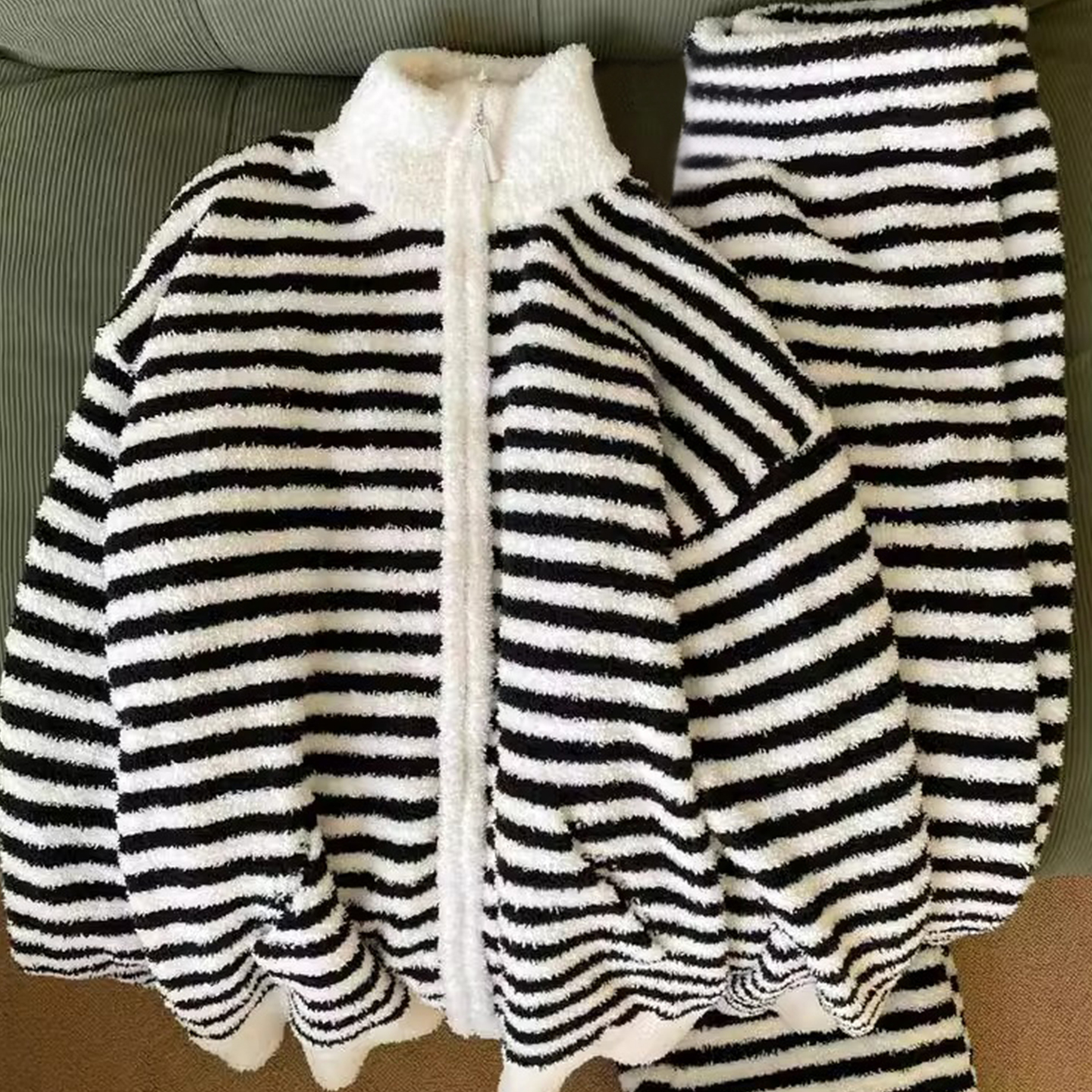 冬季黑白条纹珊瑚绒女士睡衣套装