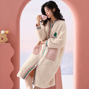维多利亚珊瑚绒睡裙女款2025新款冬季加厚保暖长款睡袍甜美家居服