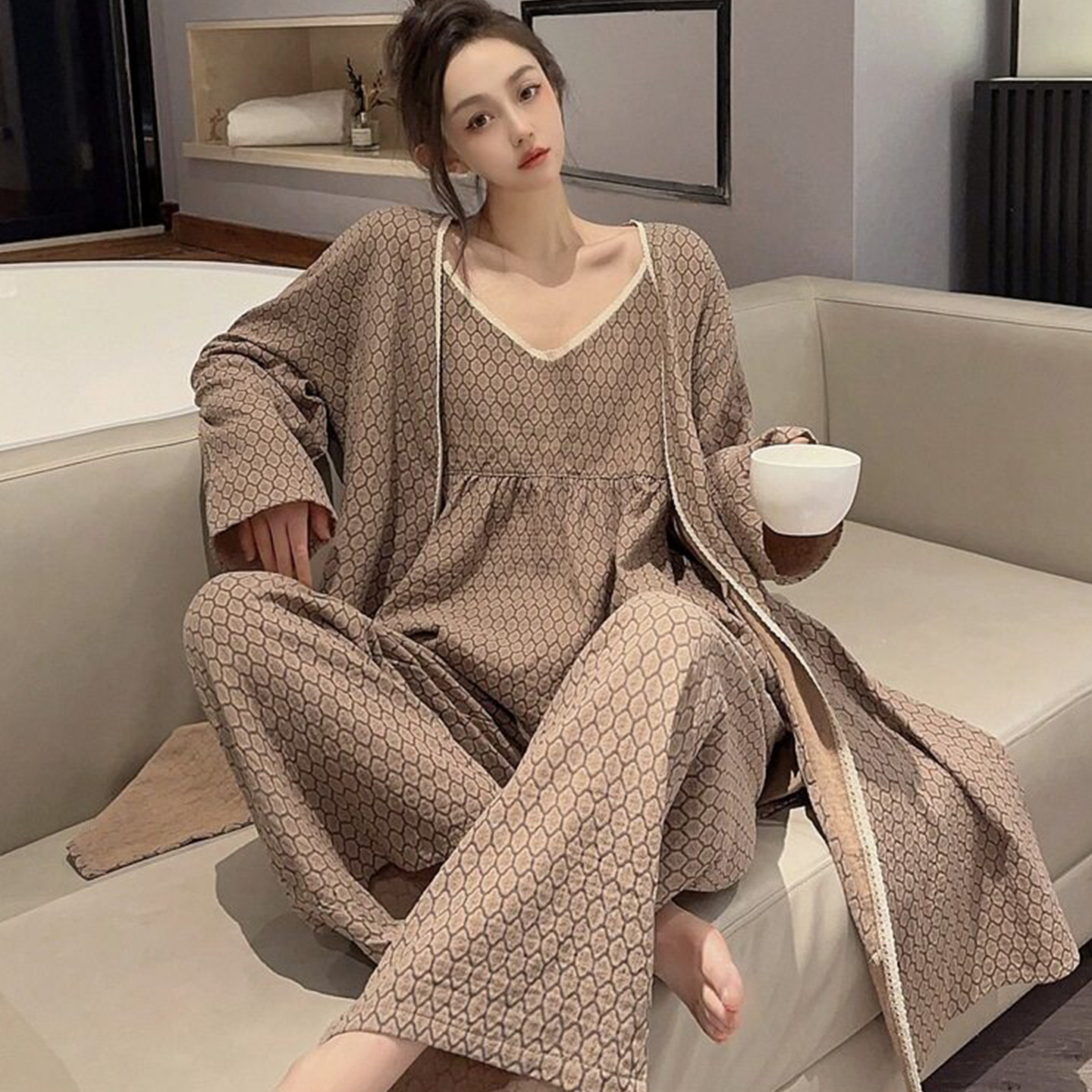 维多利亚纯棉睡衣女款带胸垫春秋季三件套纯欲风吊带高级感家居服,女士内衣/男士内衣/家居服,睡衣/家居服套装,淘宝优惠券,粉丝福利购,淘宝优惠卷