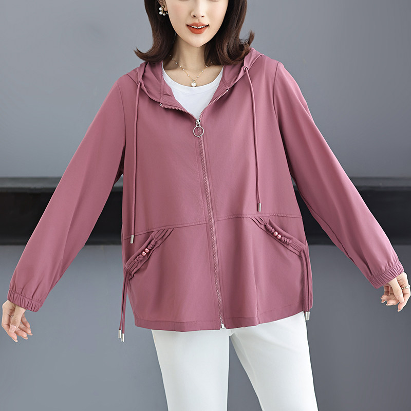 胖妈妈装外套薄款春夏季上衣宽松显瘦中老年人加肥加大码防晒服女