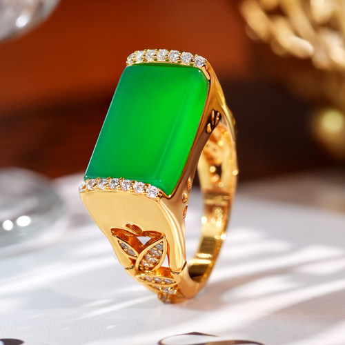 VISING珠宝马料绿玉髓马鞍戒指