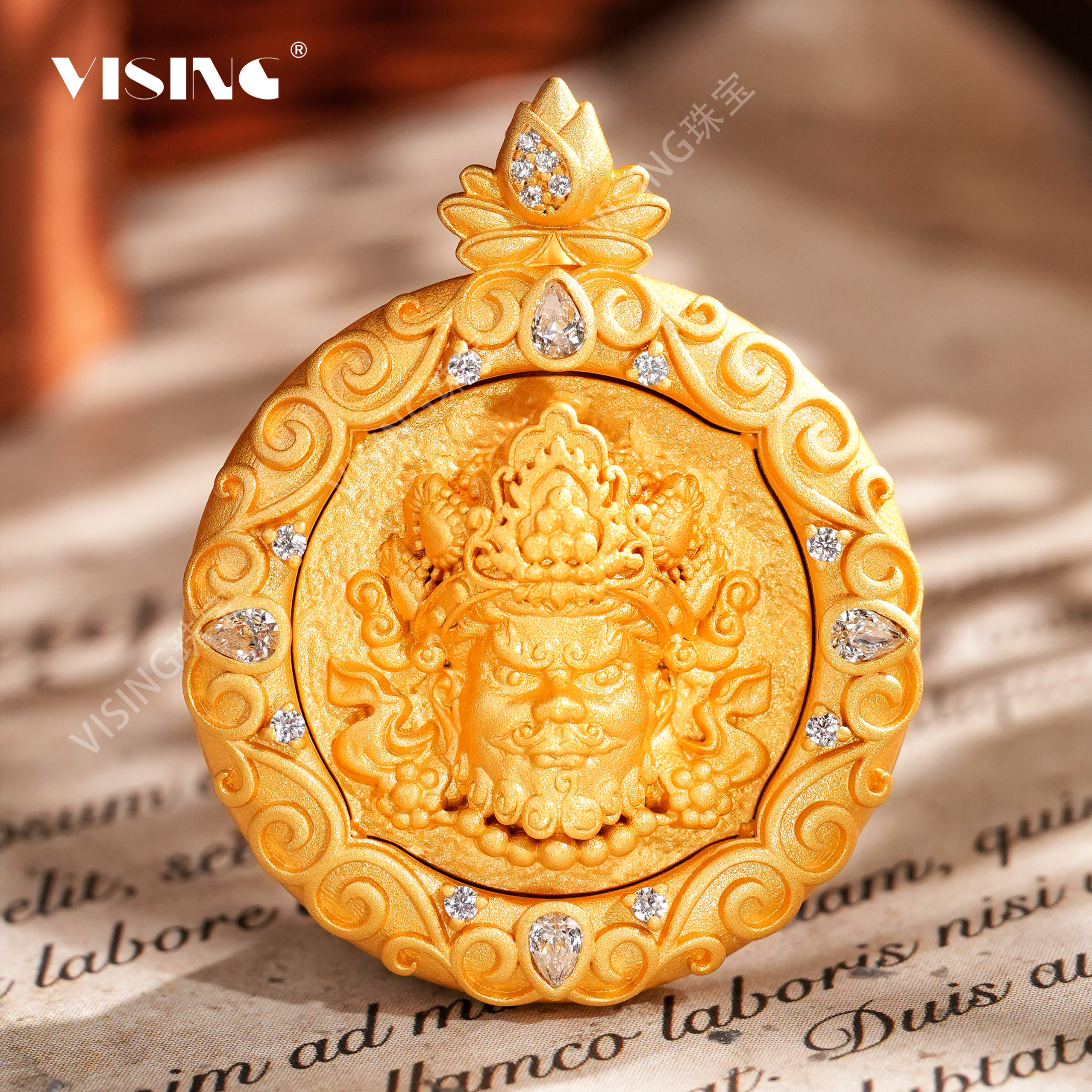 珠宝黄金色财神爷吊坠