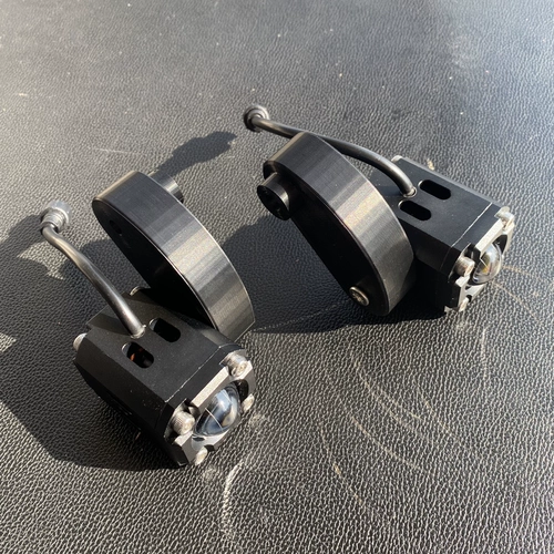 KTM790 Duke Shooting Lamp Stand не содержит прожектора