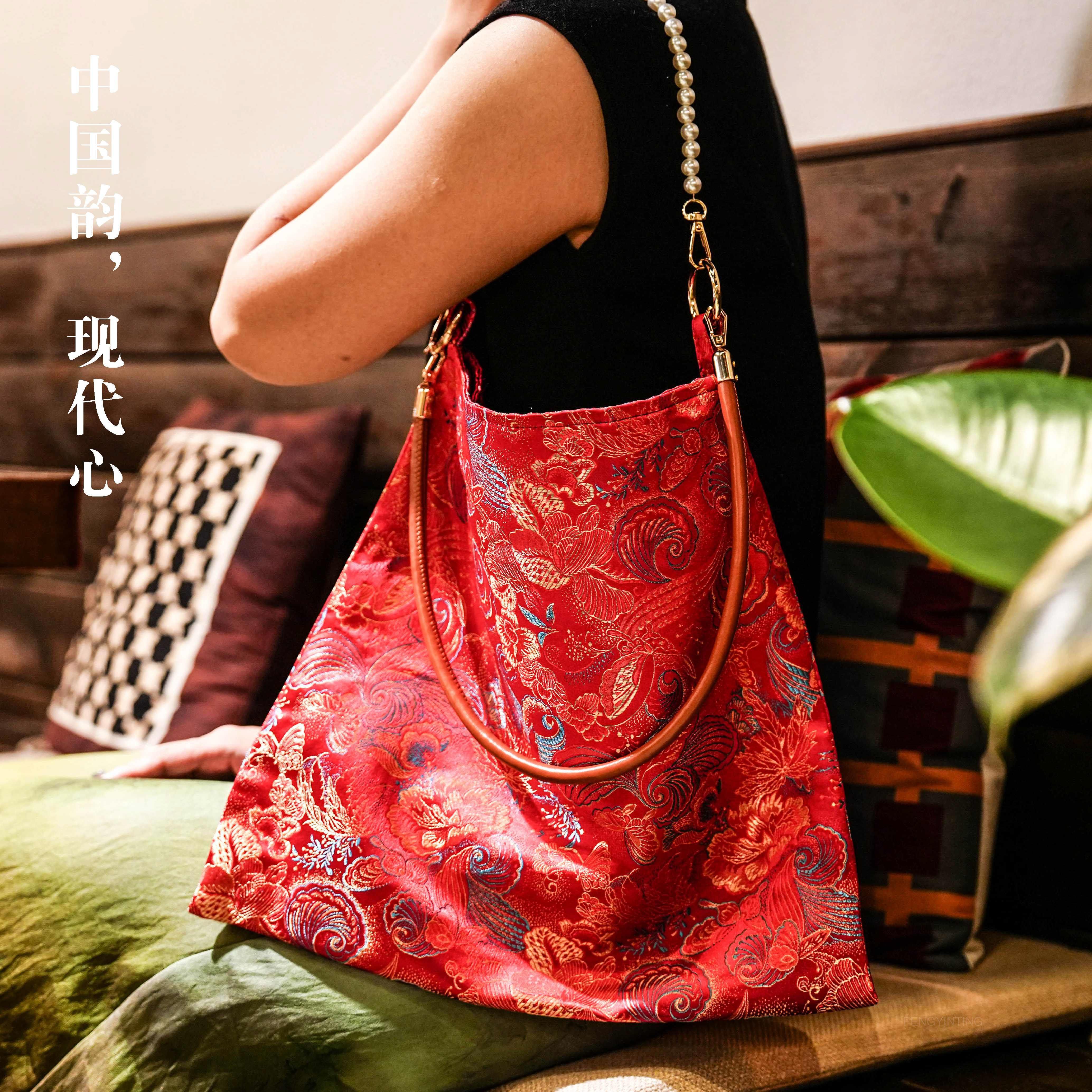 新中式国风复古手提单肩帆布包新款结婚包女新娘包大容量红色包包