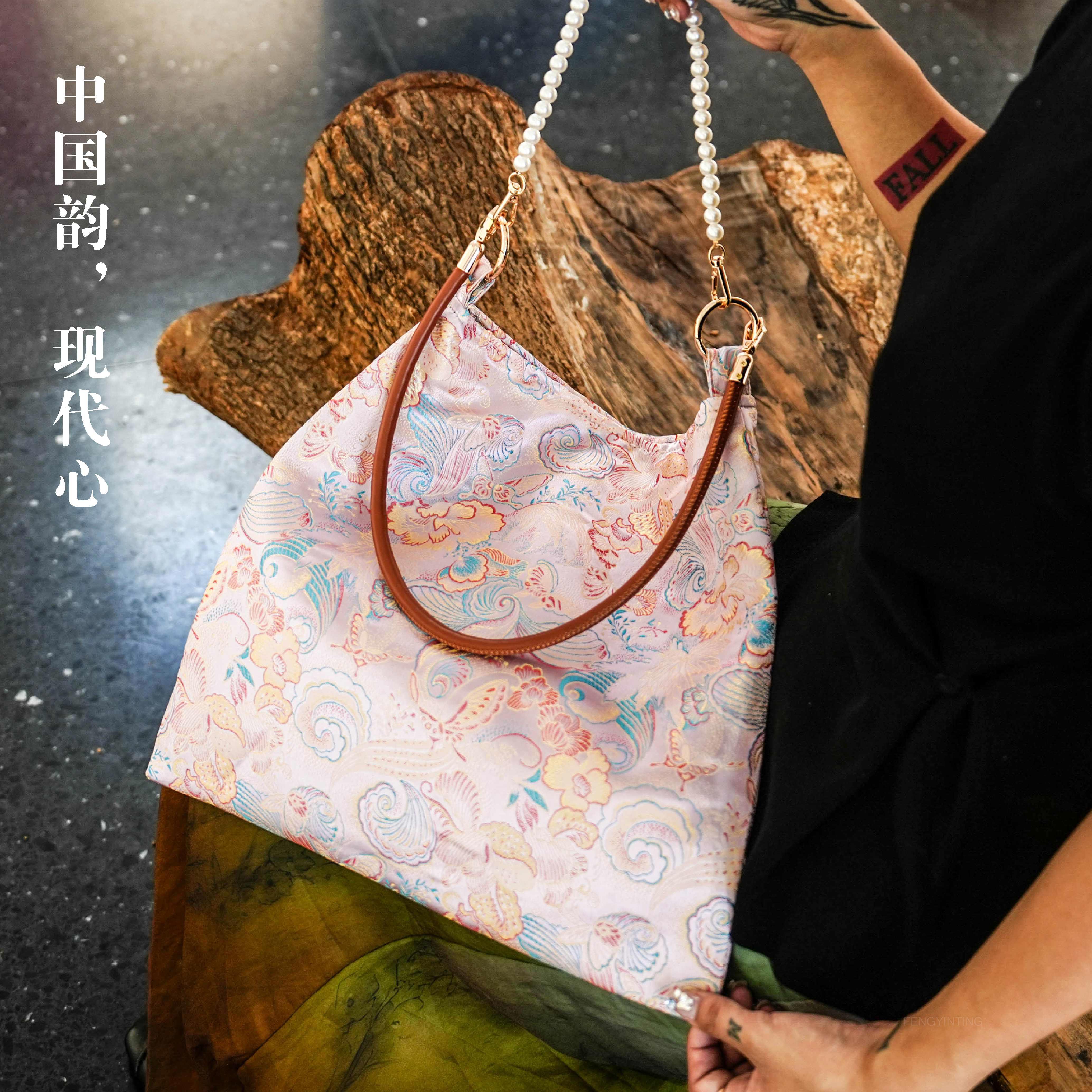 新中式托特包包女士2025新款春夏小众大容量国风水桶包帆布通勤包