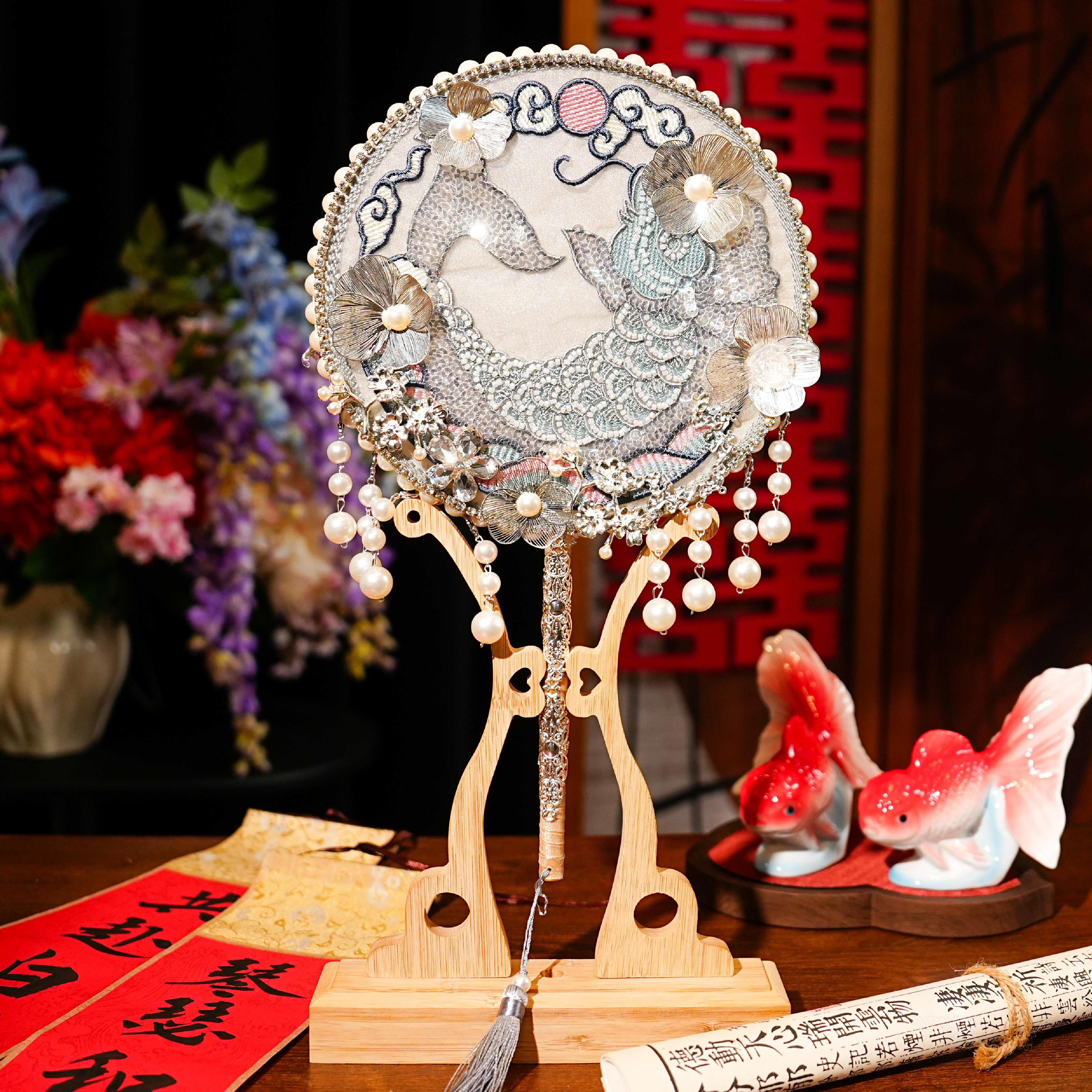 团扇新娘结婚diy材料包婚礼成品秀禾喜扇新中式银色出嫁简单大气图片