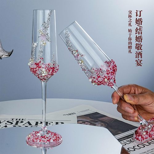 新婚订婚礼物送新人闺蜜结婚敬酒杯diy成品一对高脚香槟杯礼盒装