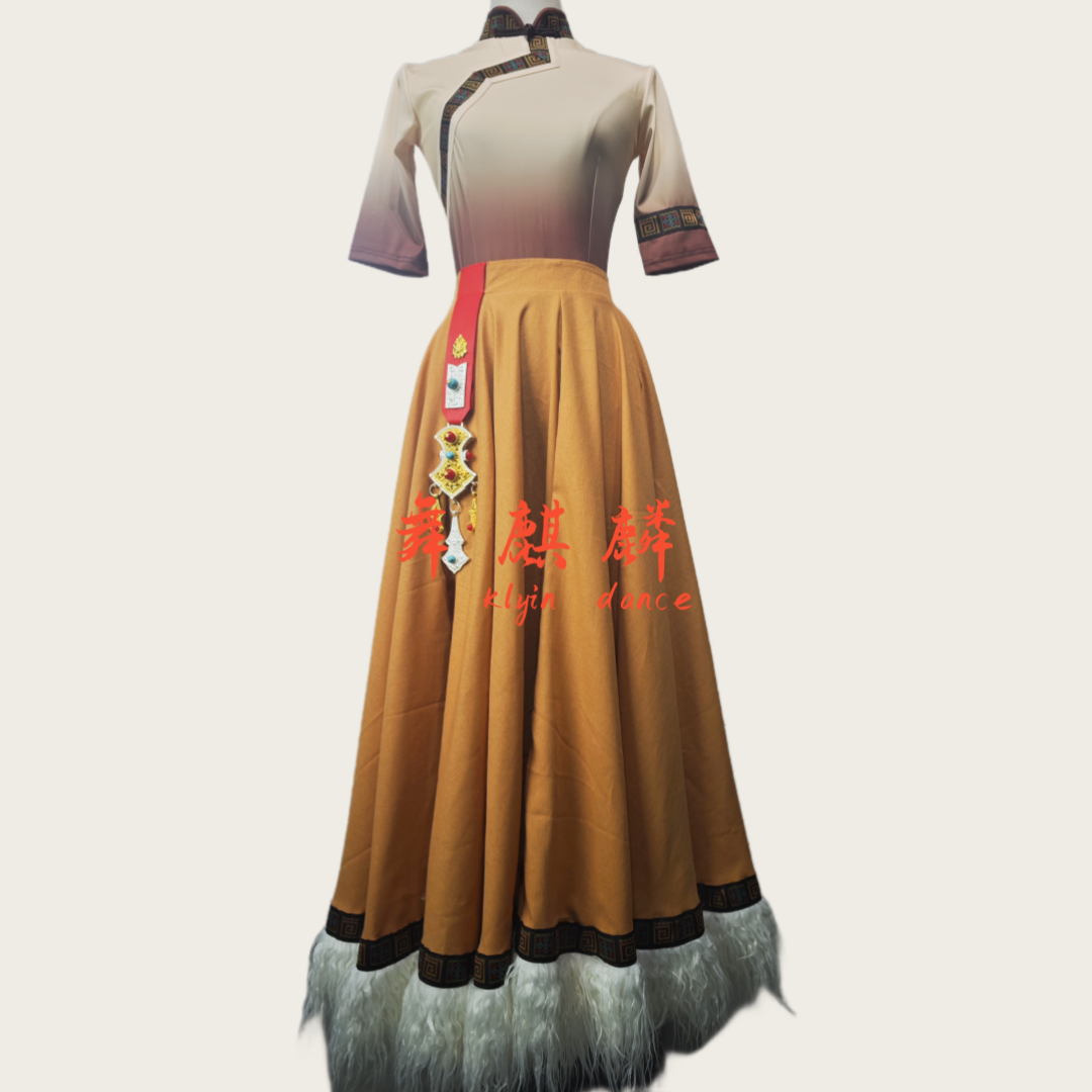 新款藏族舞蹈服大裙摆藏袍表演服