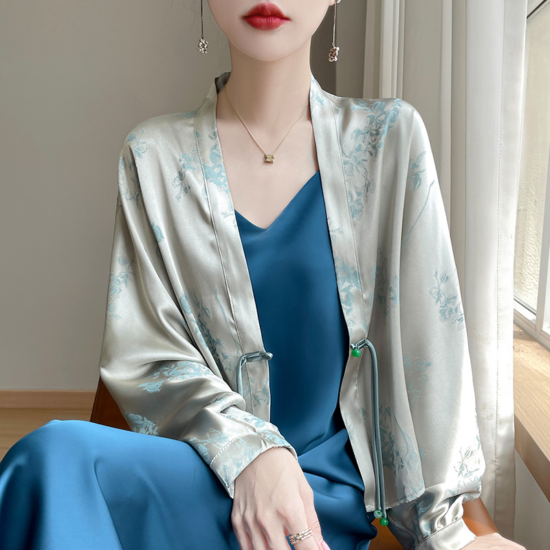新中式短外套女宽松V领提花缎面开衫J国风妈妈两面穿薄款防晒上衣