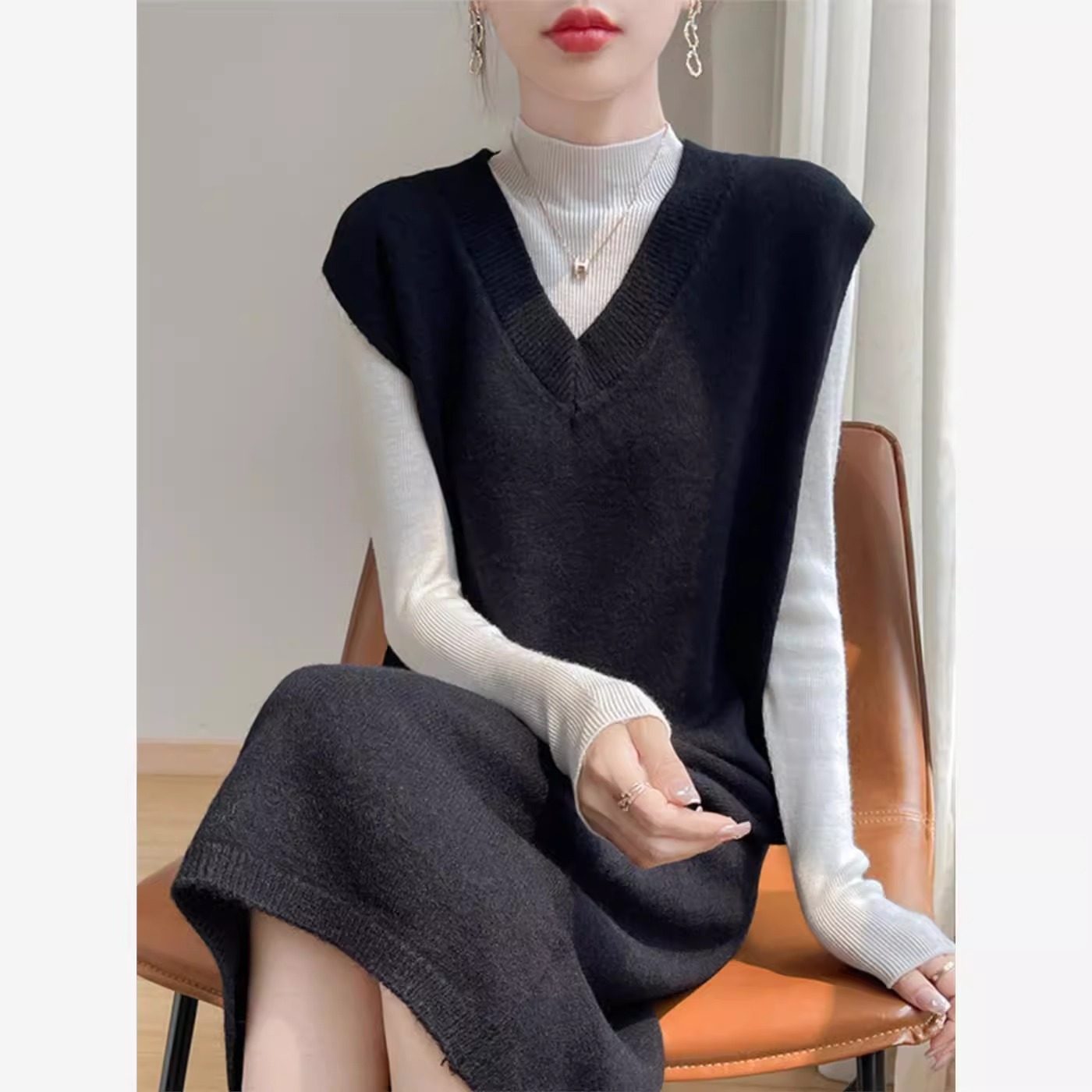 中长款V领宽松马甲针织连衣裙秋冬配大衣内搭打底过膝无袖背心裙