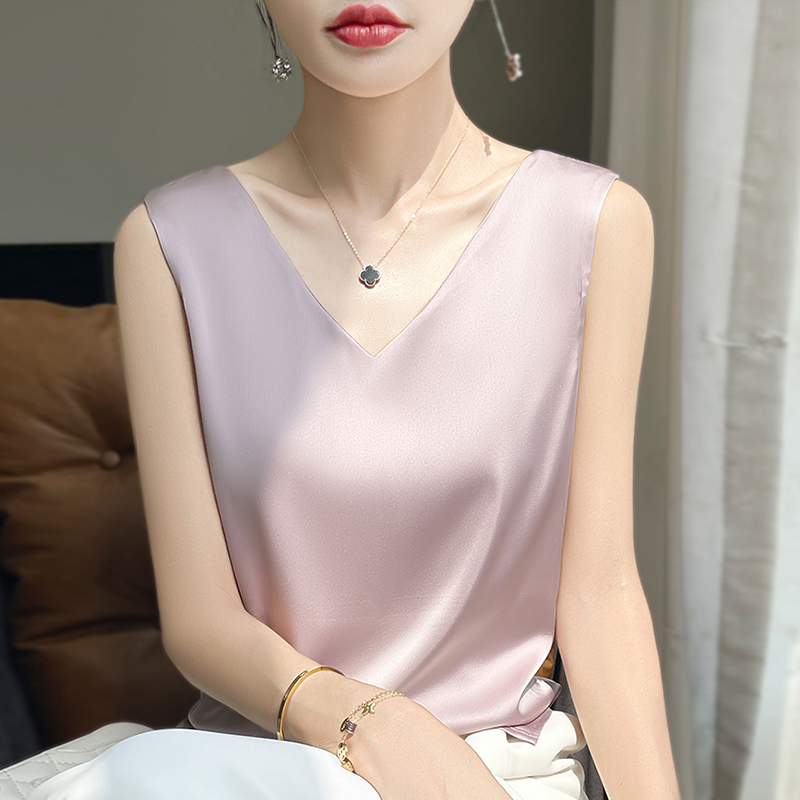 2025春夏新款V领吊带背心女宽松缎面宽肩外传无袖西装内搭打底衫