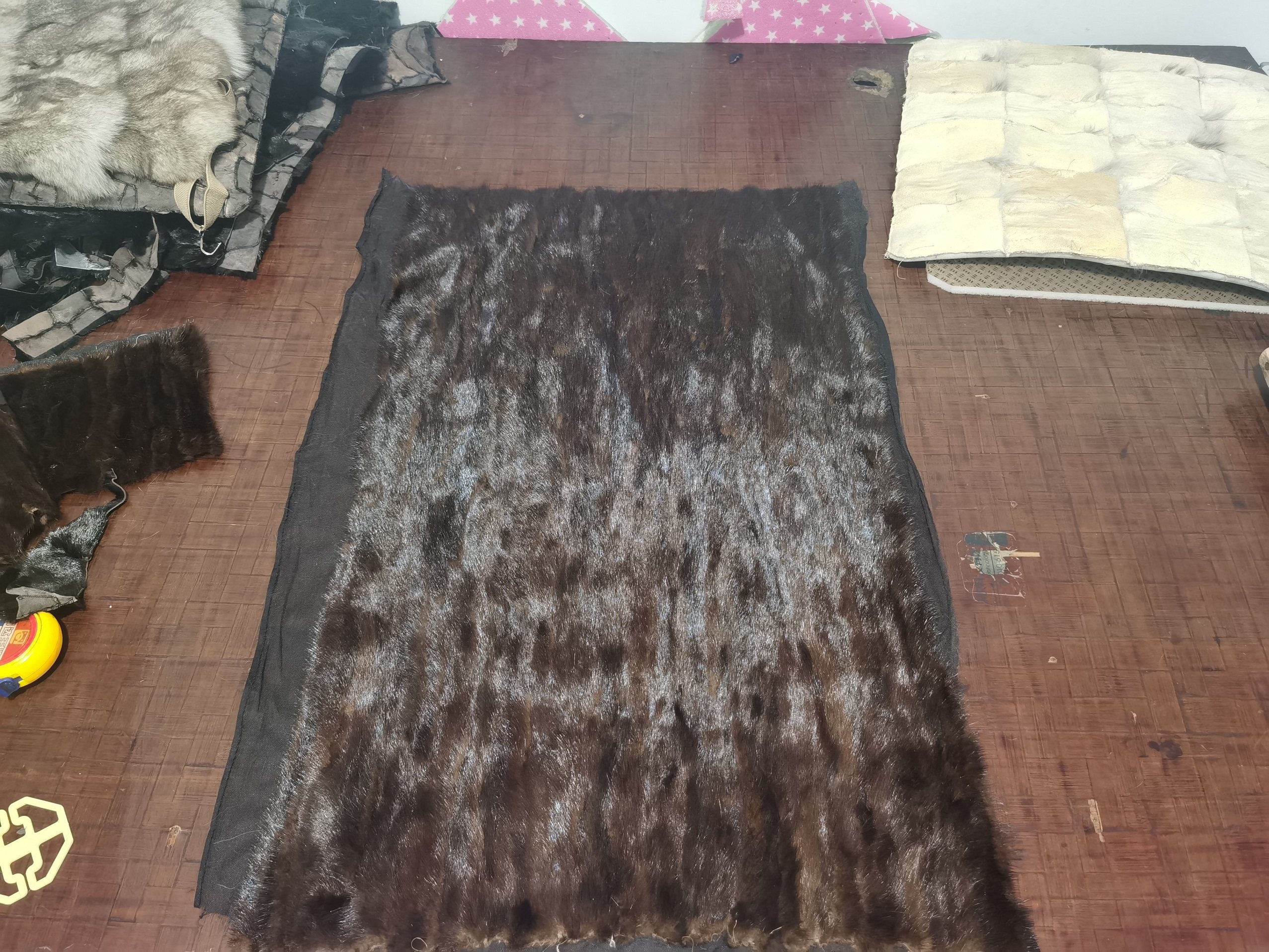 水貂毛保暖抗寒皮草下脚料拼接衣服派克服内胆制作皮毛原材料面料