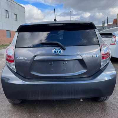 适用Toyota Aqua后雨刷片雨刮器汽车水拨胶条后窗雨刷摇臂盖总成