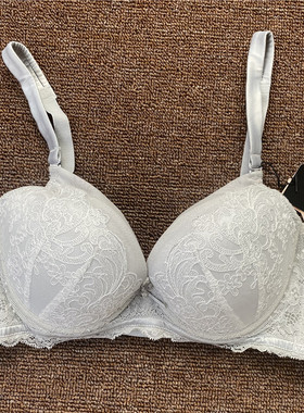 衣恋旗下EBLIN 灰色精致网纱杯面聚拢上托女性文胸ECBR823051