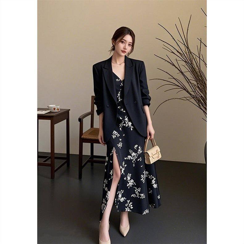2025春夏穿搭一整套超火减龄小香风黑色西装碎花吊带裙两件套装女,女装/女士精品,时尚套装,淘宝优惠券,粉丝福利购,淘宝优惠卷