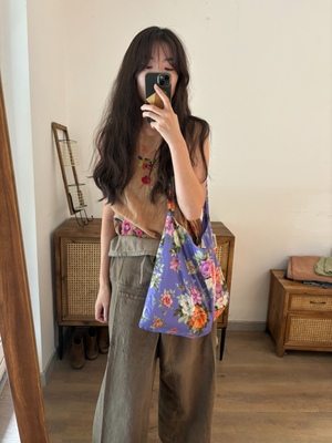 小众浪漫巴黎紫花卉单肩斜挎包