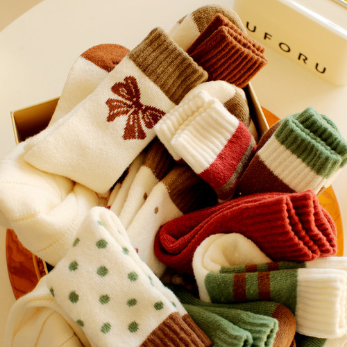 米吉诺拉冬季甜美加厚保暖羊毛毛圈棉绒袜森系柔软中筒袜子女款