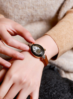 和田玉椭圆表盘手表女款时尚百搭腕表