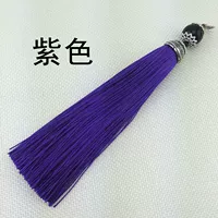 Фиолетовая кисточка-карабин 3601