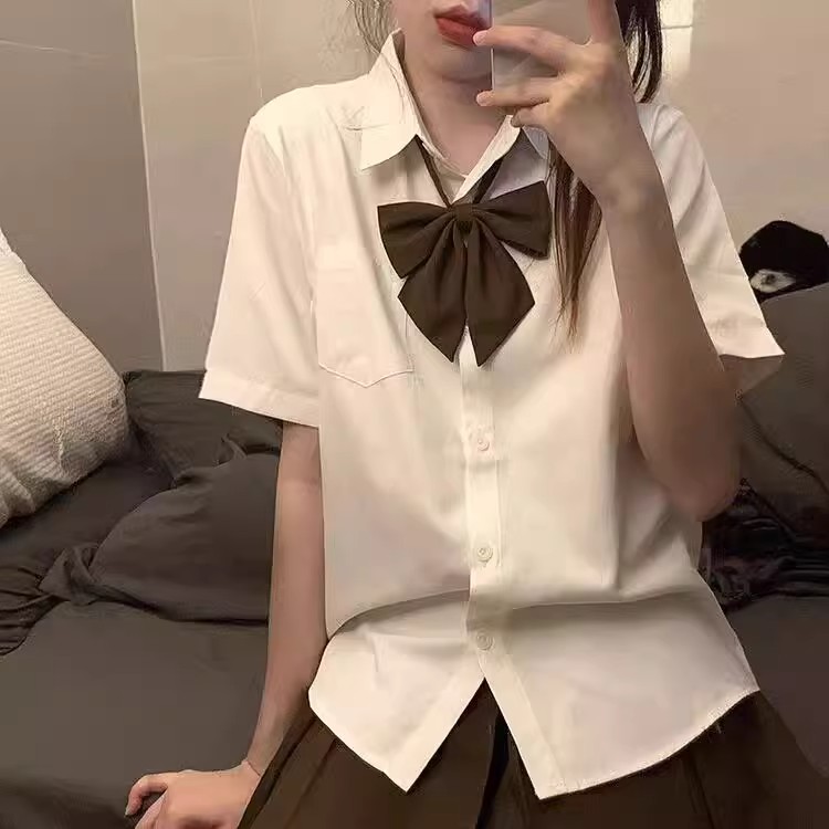 2026短袖白衬衫女学院风夏季jk基础款毕业班服新款设计感小众上衣