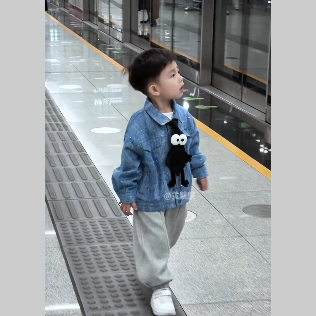 2026春季新款儿童男女童韩系时尚百搭宝宝蓝色带领带牛仔衬衫外套