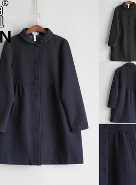 YUN韫2025秋新品女装翻领包布扣韩版气质中长款菱格夹棉外套 5956