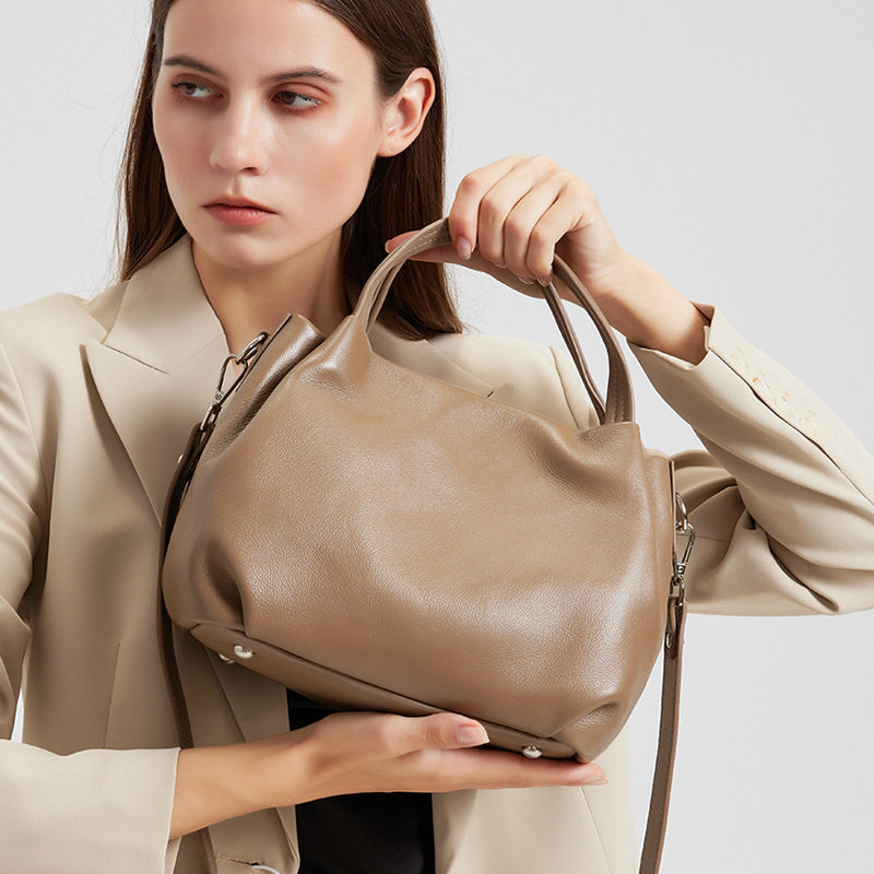 头层牛皮女包褶皱云朵包斜挎单肩包2025秋季新款高级感真皮手提包,箱包皮具/热销女包/男包,单肩包,淘宝优惠券,粉丝福利购,淘宝优惠卷