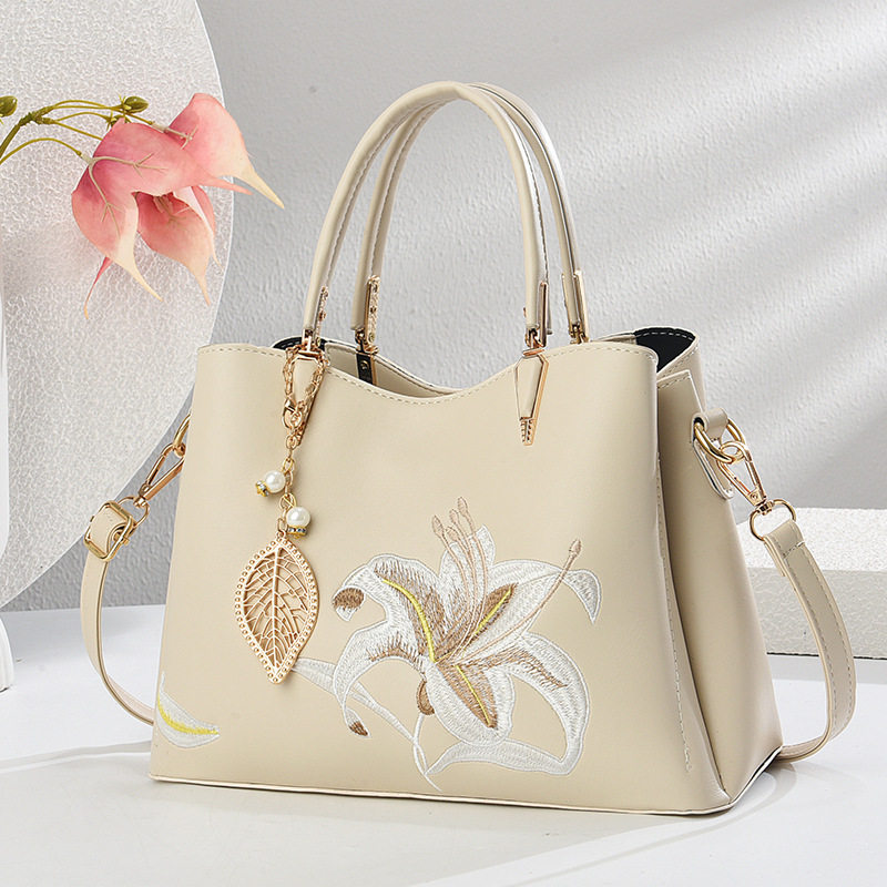 新款韩版手提包潮时女精美单肩包斜挎包女包大包包女士百搭气质