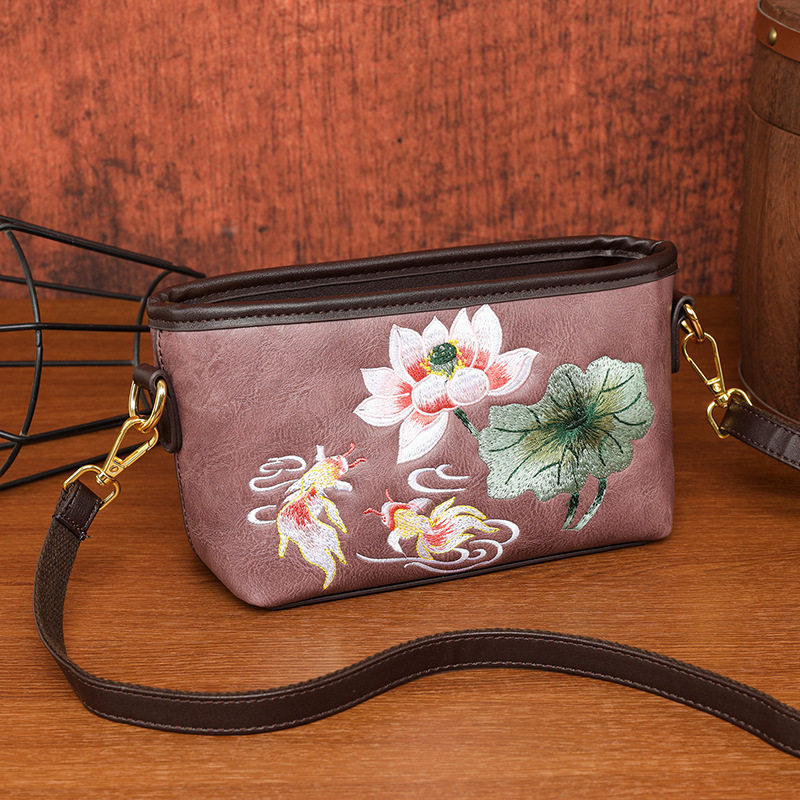 包包女国风荷花锦鲤小众设计单肩包压花质感民族风质通勤休闲包包,箱包皮具/热销女包/男包,单肩包,淘宝优惠券,粉丝福利购,淘宝优惠卷
