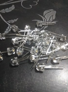 F5草帽灯暖白色红绿高亮5mm发光二极管LED灯珠高亮DIY透明白发