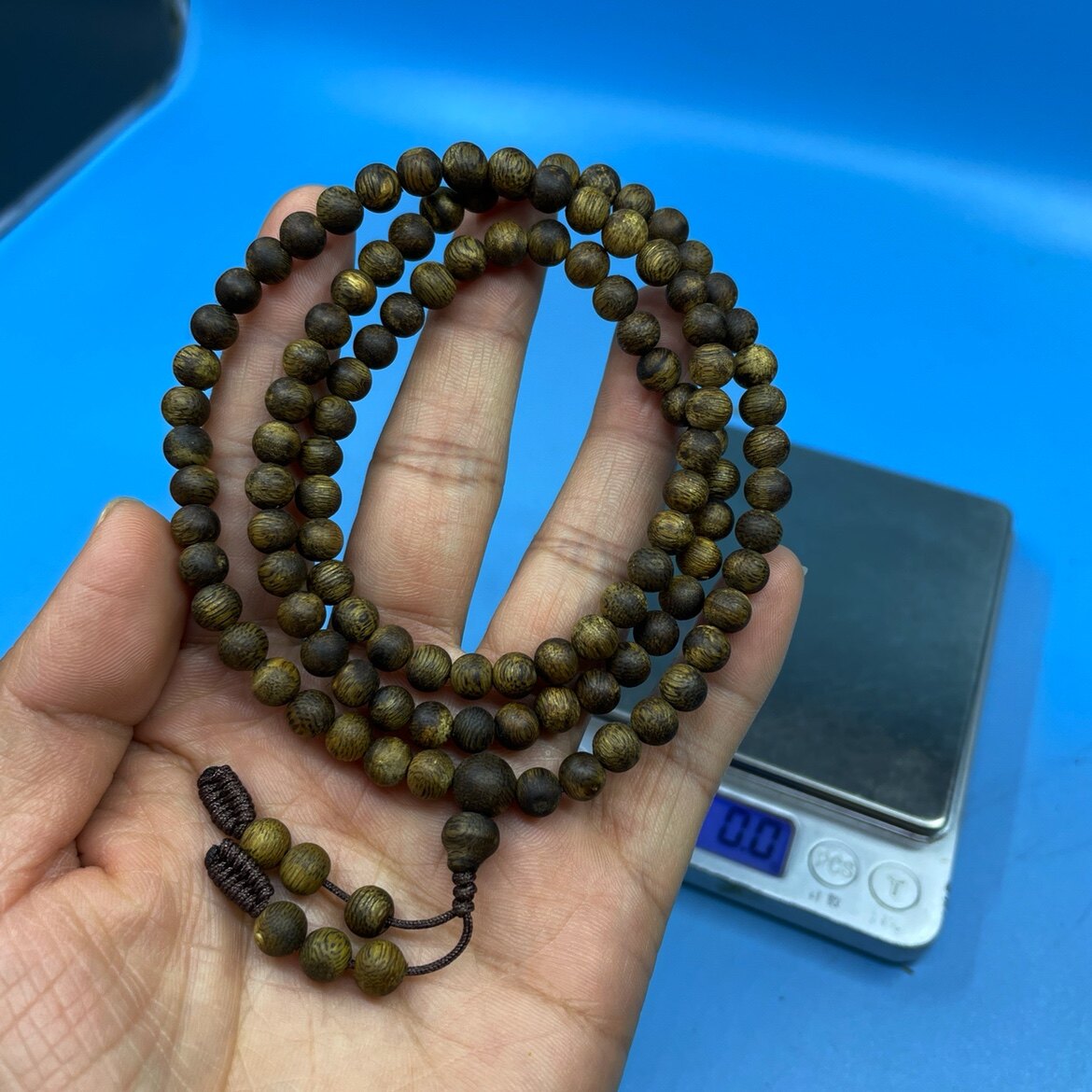 9.9 포인트 쉔 하이난 바이 키난 천연 정통 침향 부처님 비즈 팔찌 표준 6MM 무게 약 9G 108개