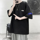 黑色