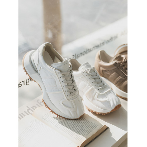 苹果的生活家撞色拼接厚底休闲鞋