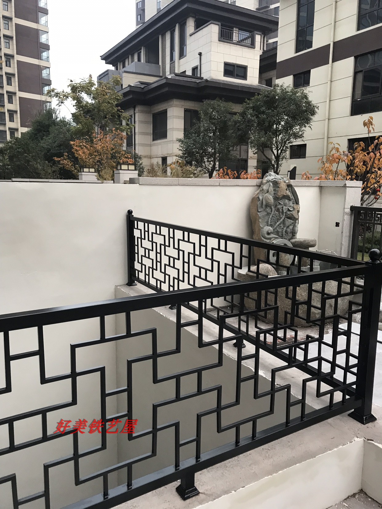 网红新中式复古阳台铁艺护栏扶手走廊花格阁楼隔断