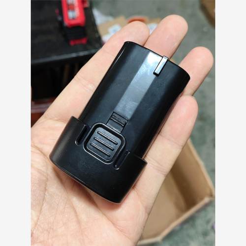 菜青虫适配牧田7.2V电池