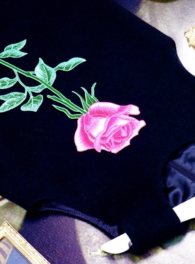 童装女童秋冬新款黑色毛呢玫瑰绣花欧美礼服裙背心裙洋气中大童