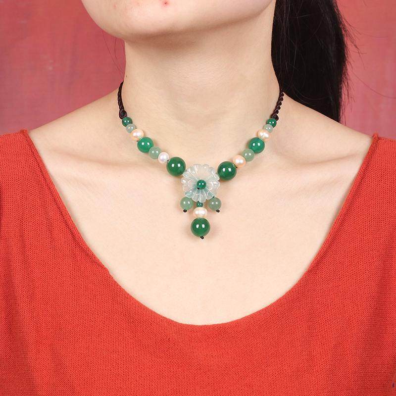 原创玛瑙岫玉花朵吊坠民族风项链女复古装饰品短款锁骨链珍珠颈链