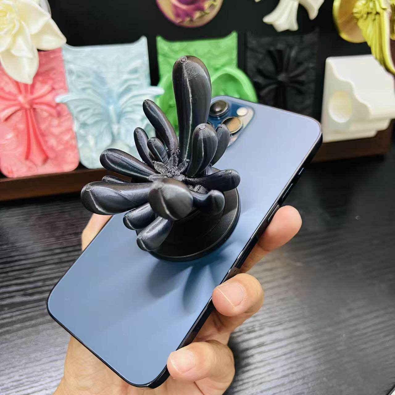 创意烟花磁吸手机支架立体个性网红高级感桌面便携气囊支架潮男女