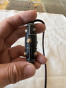 抚顺煤精九眼天珠吊坠镶嵌琥珀干白花银丝老料焦皮料天然原矿直销