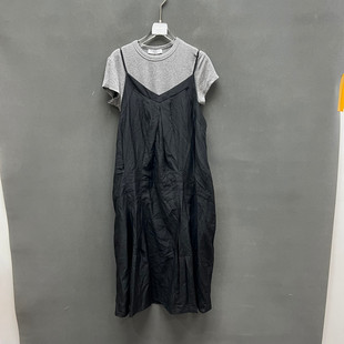 时尚 简约风V领吊带连衣裙女肌理感长裙4972 新款 欧洲站2026春季