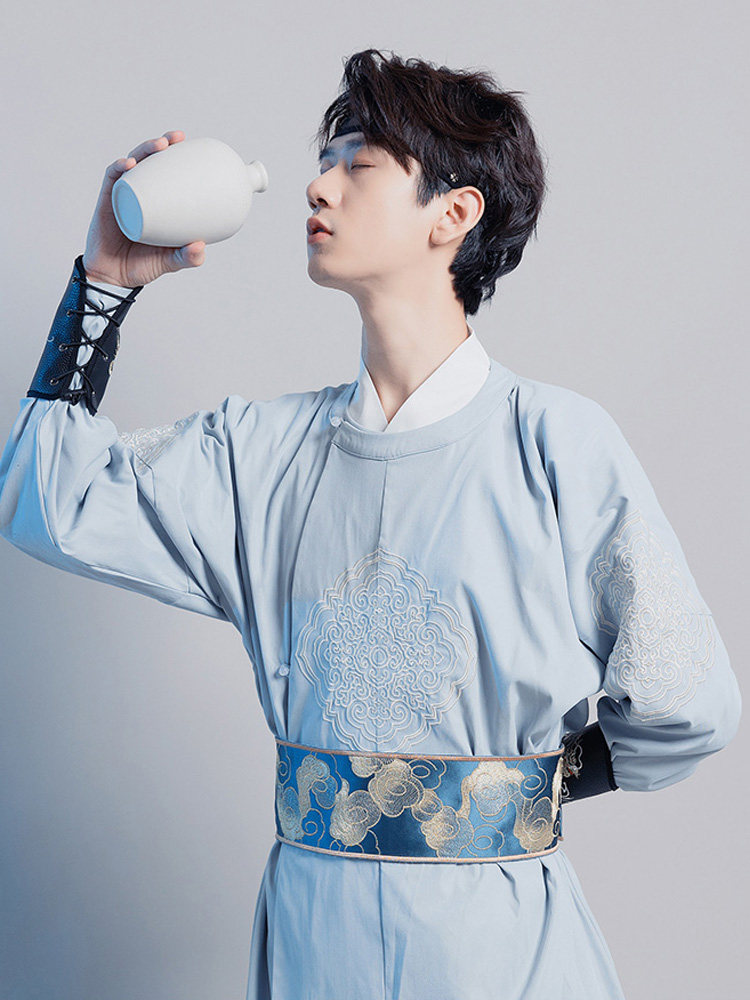 원래 HANFU 남자 명나라 라운드 칼라 가운 정장 중국 스타일 고대 의상 기사도 학자 학자 풀 세트 고대 스타일 비행 물고기 정장