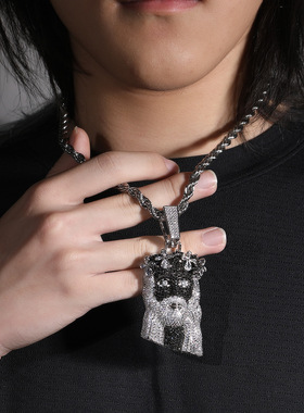 复古四叶草人像吊坠个性铜镶黑白锆石混色高级感嘻哈潮牌男士项链