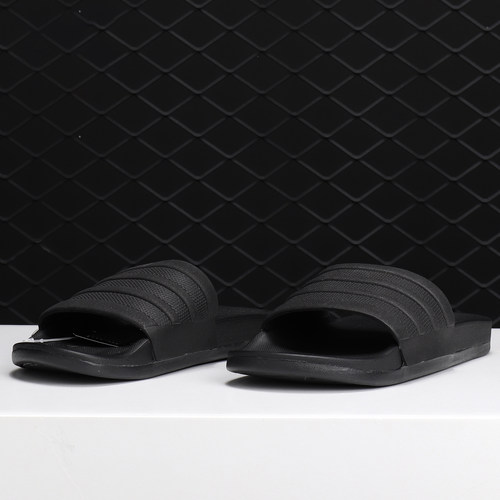 adidas正品透气休闲cg2800拖鞋