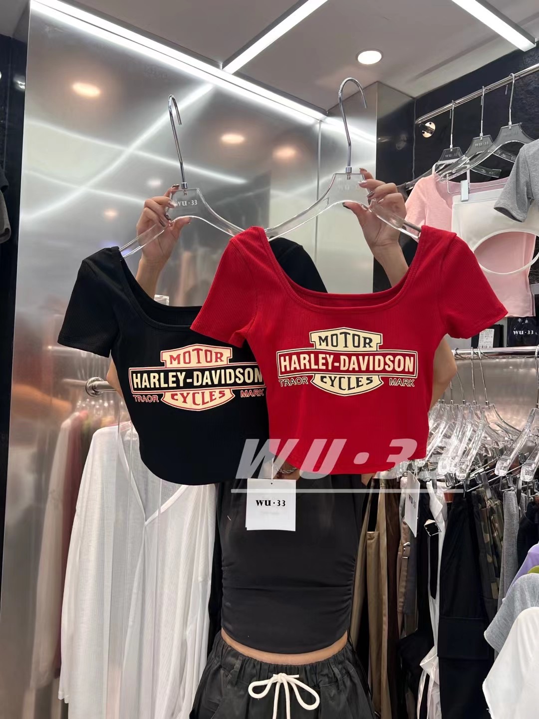 WU.33韩系夏辣妹方领设计感T恤女