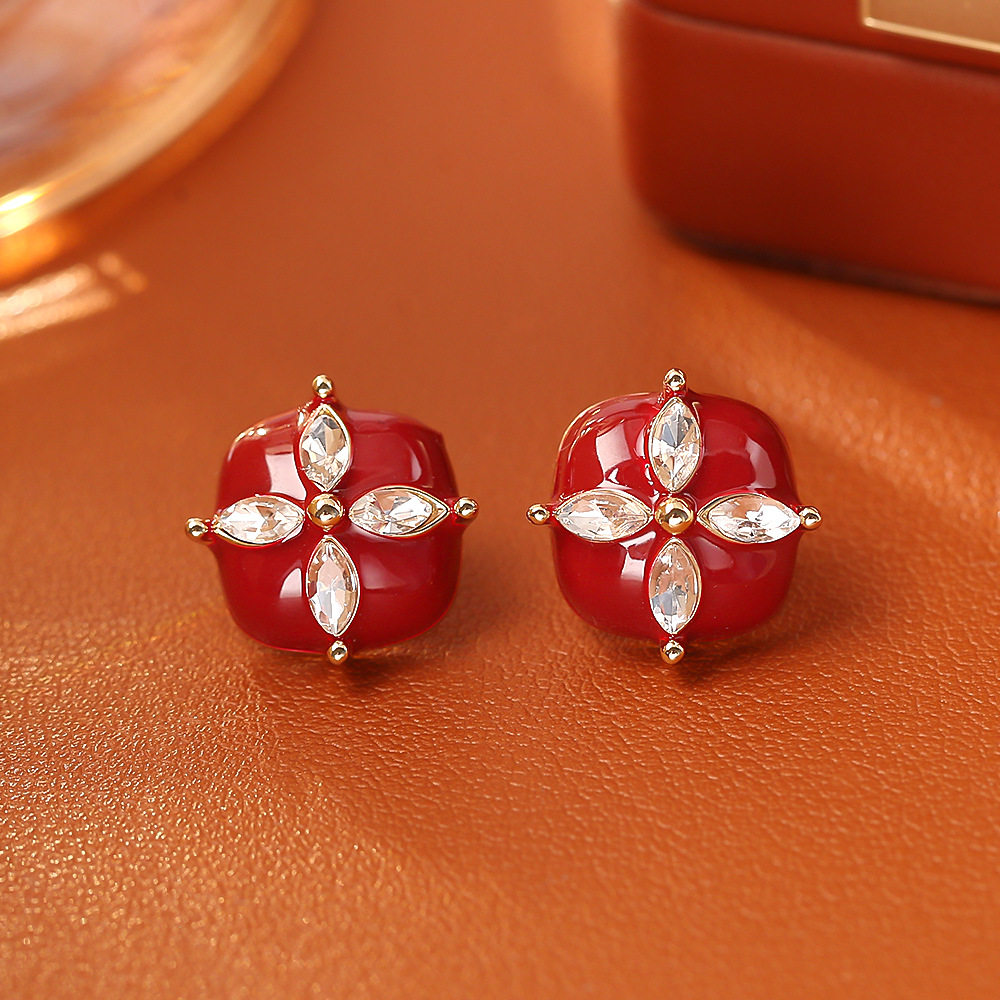 复古港风四叶草锆石滴油耳钉高级感时尚精致小众设计浪漫秋冬耳饰