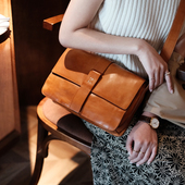 葱木 小众日系复古邮差包 植鞣牛皮宽肩带斜挎包单肩包通勤小方包