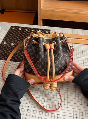 新款福袋子小众水桶DIY通勤女包斜挎包女老花手提包材料包手工包.