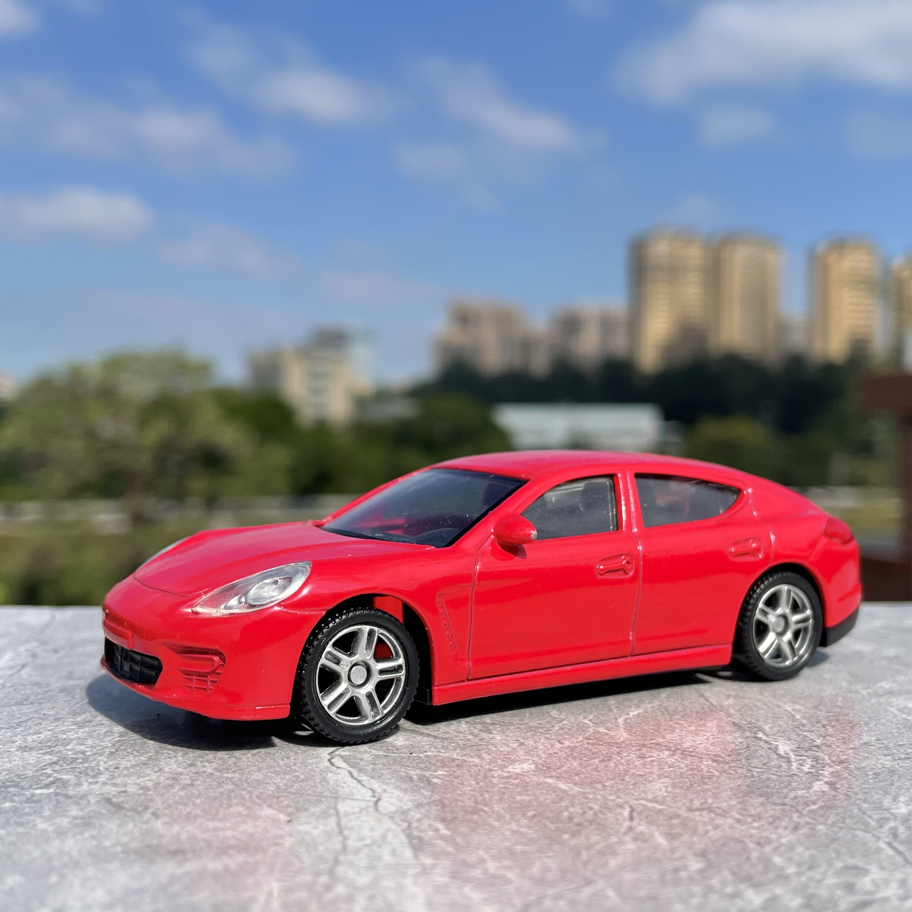 散货1:43保时捷帕拉梅拉合金汽车模型